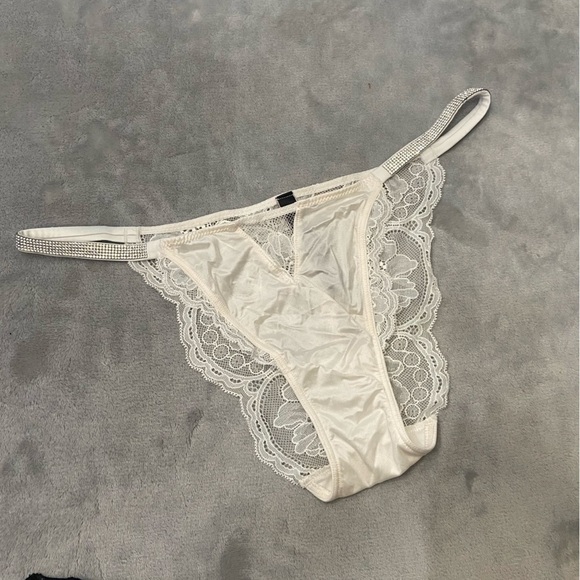 New! Victoria’s Secret Very Sexy Shine Strap Lace Cheeky Panty 10381 - Picture 4 of 10